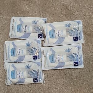 FREE WITH ANY PURCHASE!Downy Light